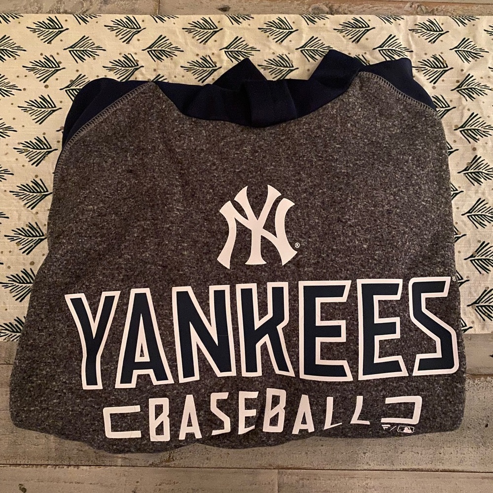 Yankee Men’s Hoodie